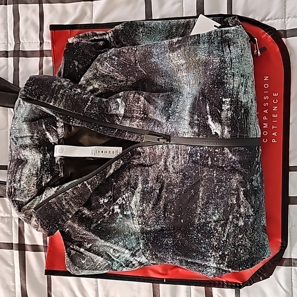 * NWT LULULEMON Here To Move Jacket Reynisfjara Multi  Glyde Waterproof Size 4